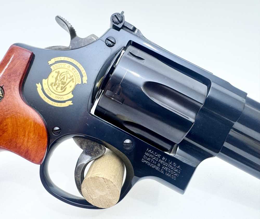 Smith & Wesson 29-10 50th Anniversary .44 Magnum -img-3