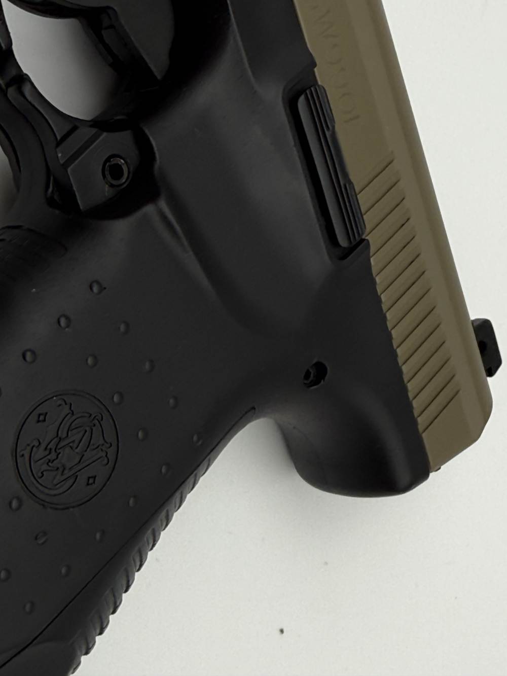 Preowned Smith & Wesson (Walther) SW990l Sw99ol .40 S&W FDE Cerakote -img-23