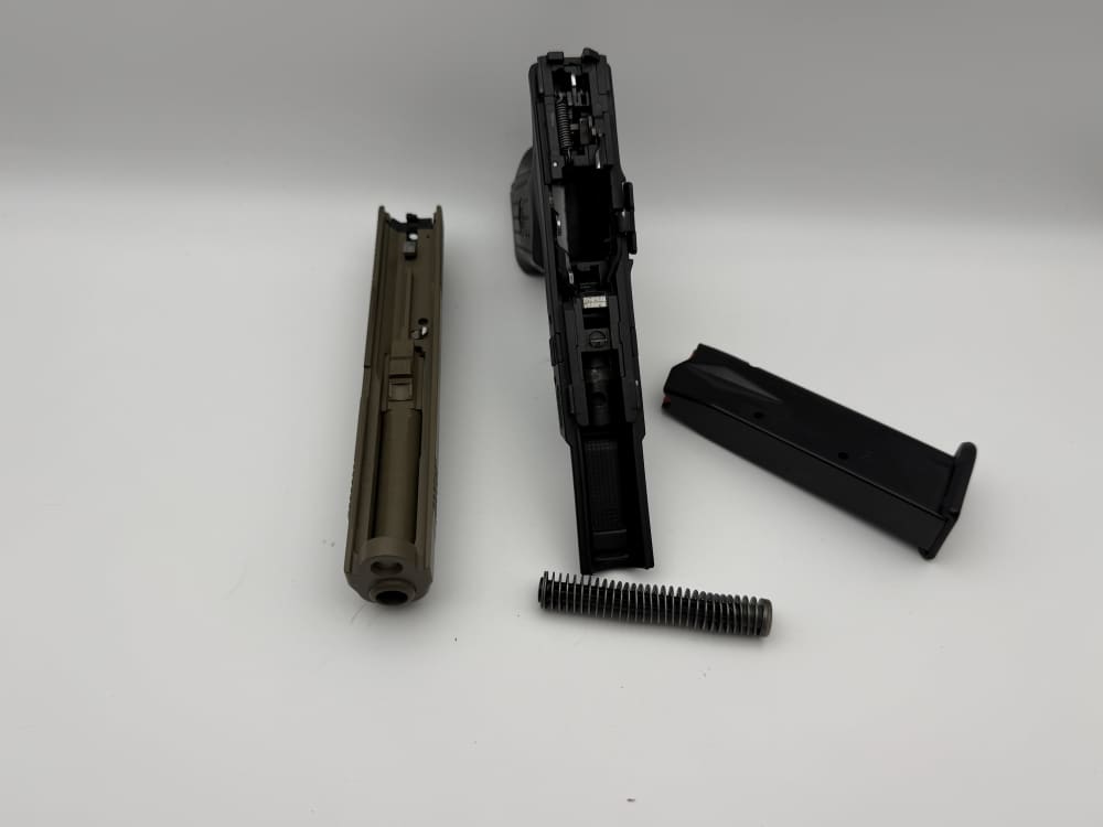 Preowned Smith & Wesson (Walther) SW990l Sw99ol .40 S&W FDE Cerakote -img-25