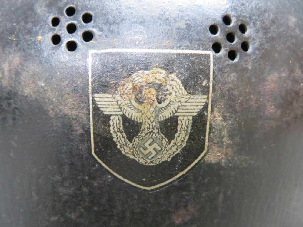 WWII GERMAN CIVIL POLICE MODEL 1934 HELMET-ORIGINAL-NICE DECALS-img-1