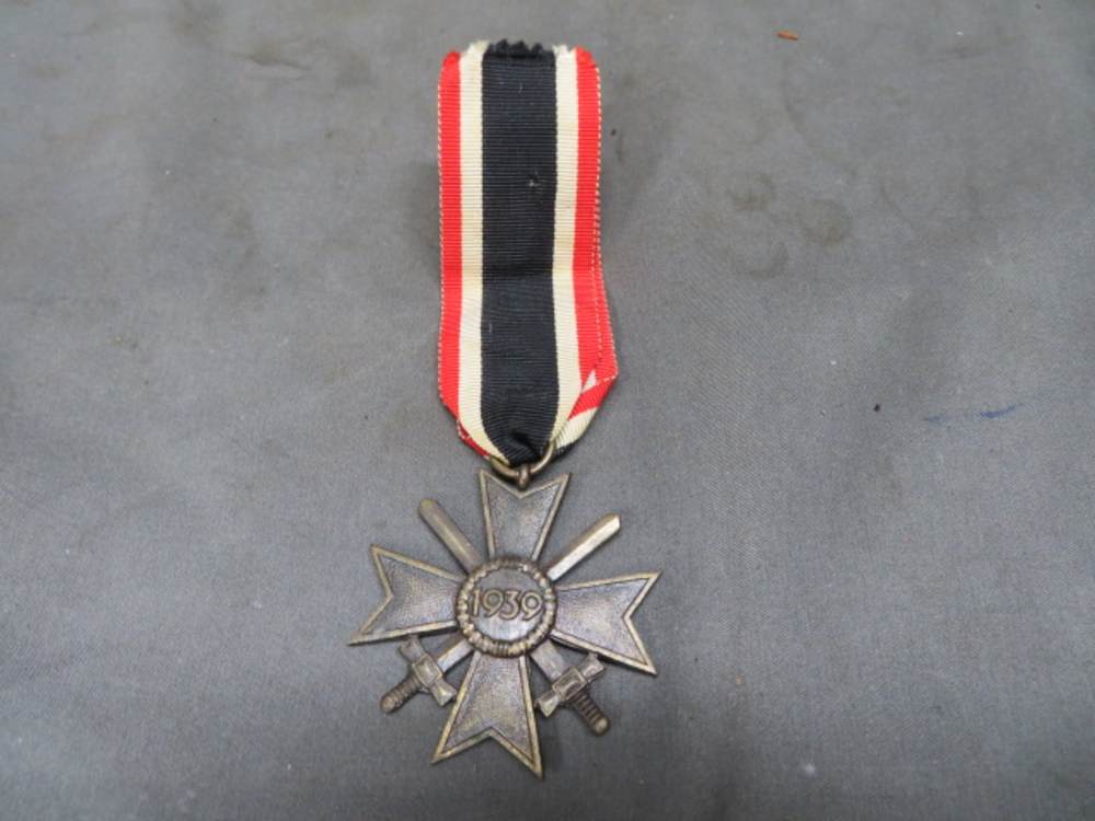 WWII GERMAN WAR MERIT CROSS 2ND CLASS W/ SWORDS-img-3