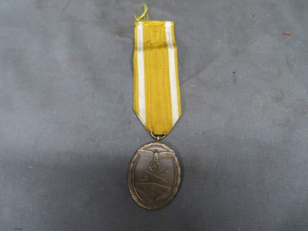 WWII GERMAN WEST WALL MEDAL W/ ENVELOPE-ORIGINAL-img-1