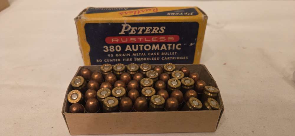 Vintage Peters Rustless 380 Automatic 95gr - 45rds - May 1953 Dated-img-0