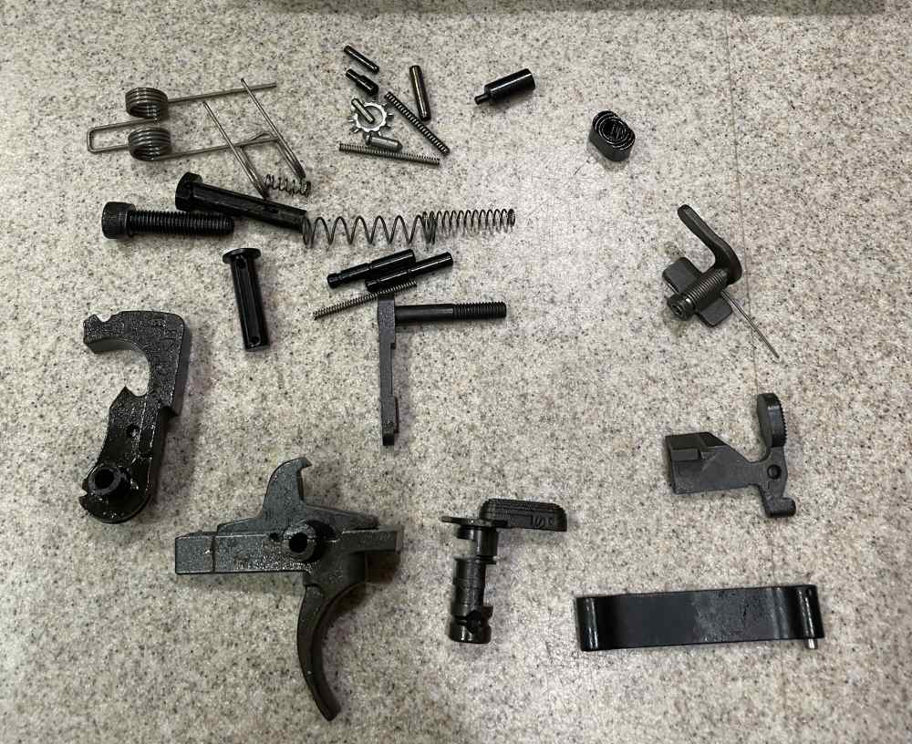 M16 AR-15 3-Position Select Fire Control Group SAFE/SEMI/AUTO w/FA SEAR NOS-img-0
