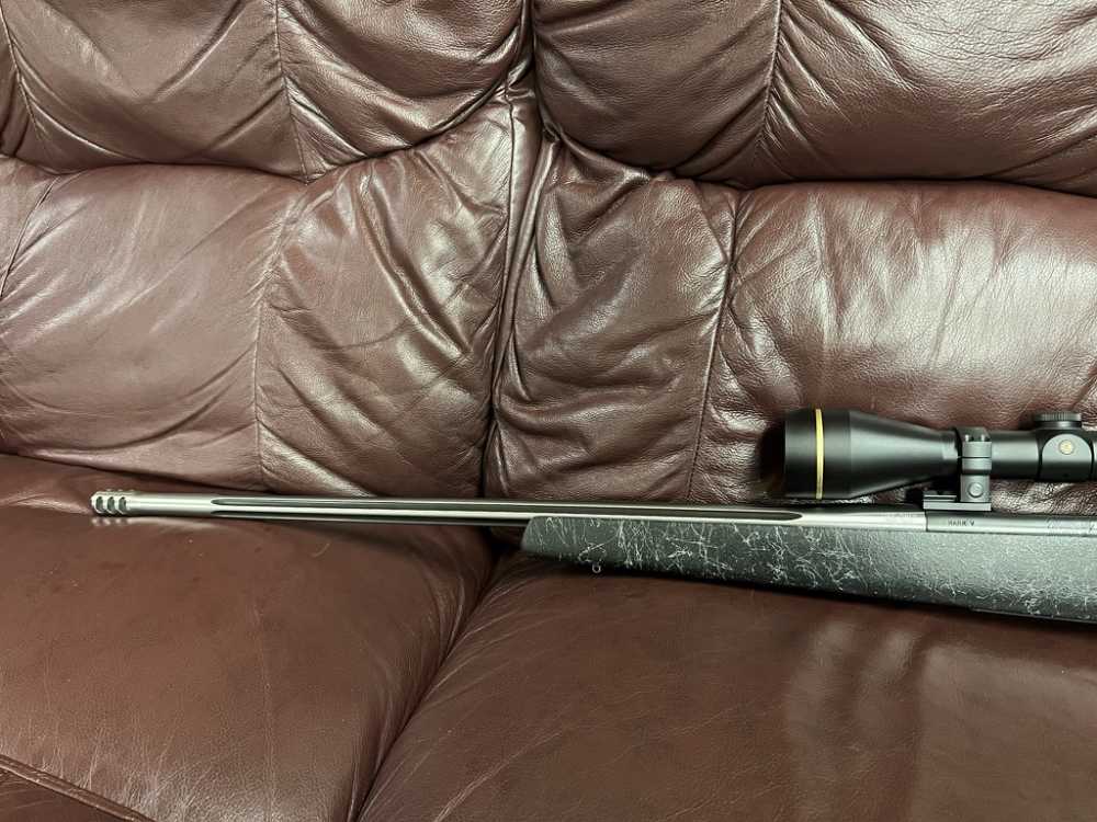 Weatherby Mark V AccuMark 270 Win Leupold Vari X iii ilium 30mm-img-29