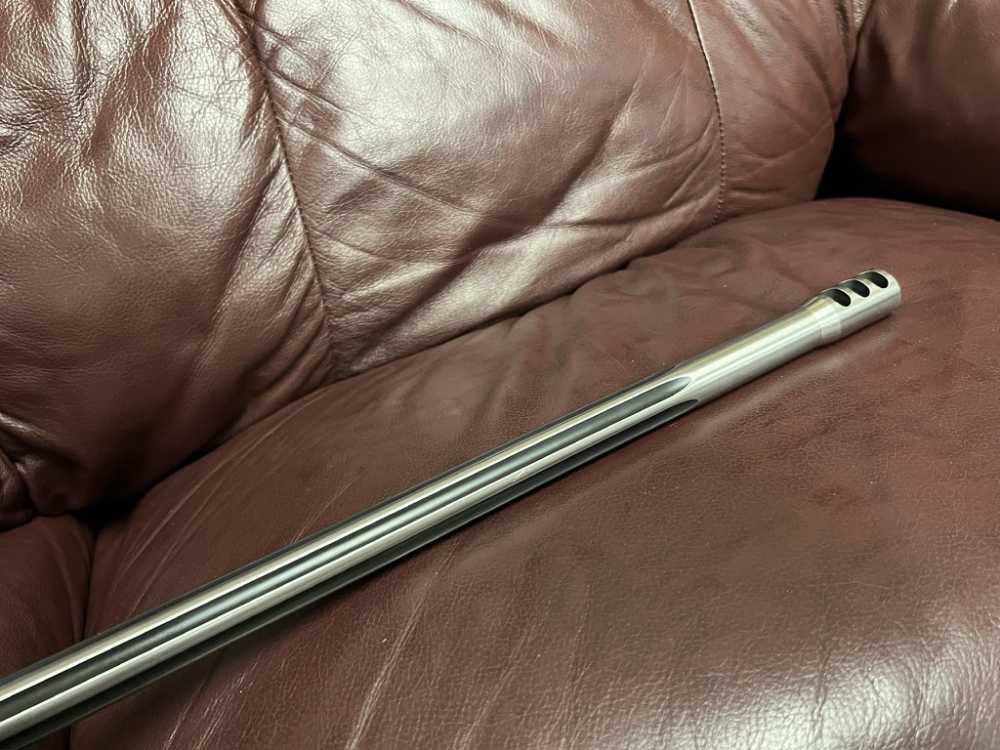 Weatherby Mark V AccuMark 270 Win Leupold Vari X iii ilium 30mm-img-40