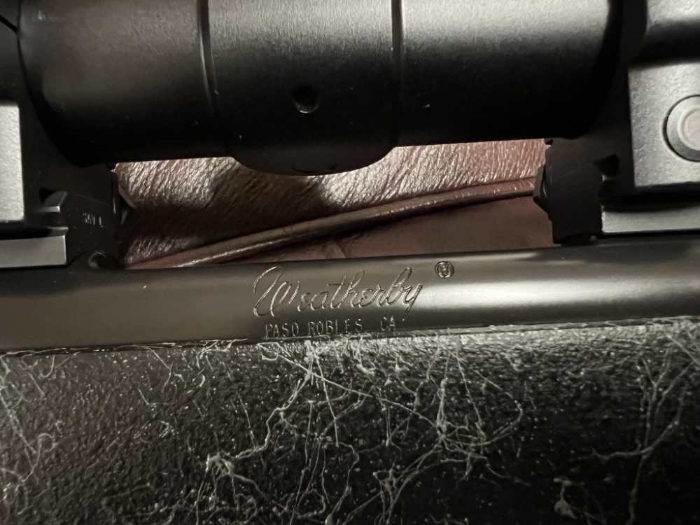 Weatherby Mark V AccuMark 270 Win Leupold Vari X iii ilium 30mm-img-37
