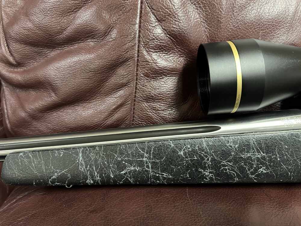 Weatherby Mark V AccuMark 270 Win Leupold Vari X iii ilium 30mm-img-5
