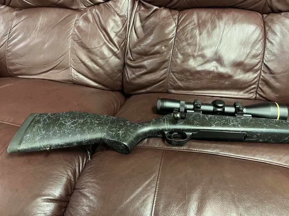 Weatherby Mark V AccuMark 270 Win Leupold Vari X iii ilium 30mm-img-11