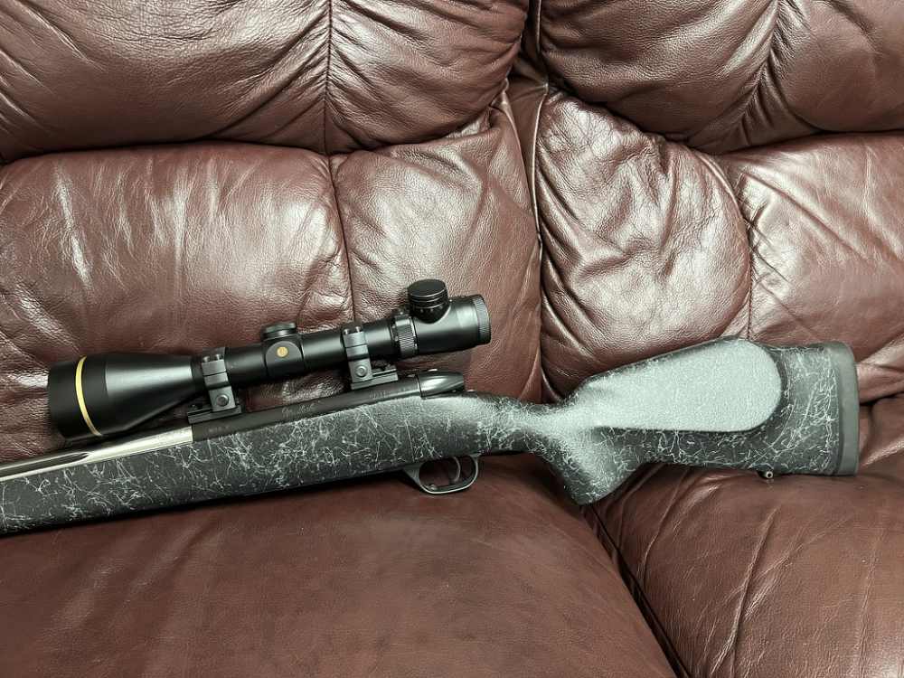 Weatherby Mark V AccuMark 270 Win Leupold Vari X iii ilium 30mm-img-4