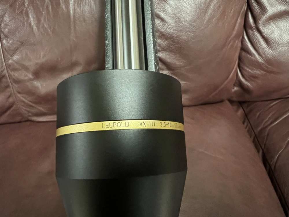 Weatherby Mark V AccuMark 270 Win Leupold Vari X iii ilium 30mm-img-30