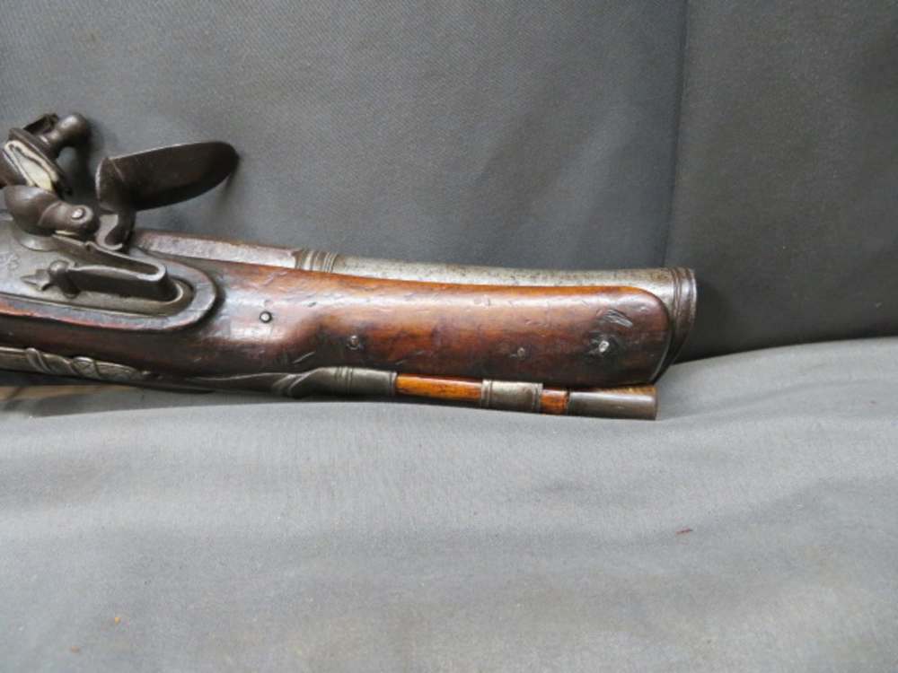 ANTIQUE EUROPEAN FLINTLOCK PISTOL W/ “DUCKBILL” ELLIPTICAL MUZZLE-img-4