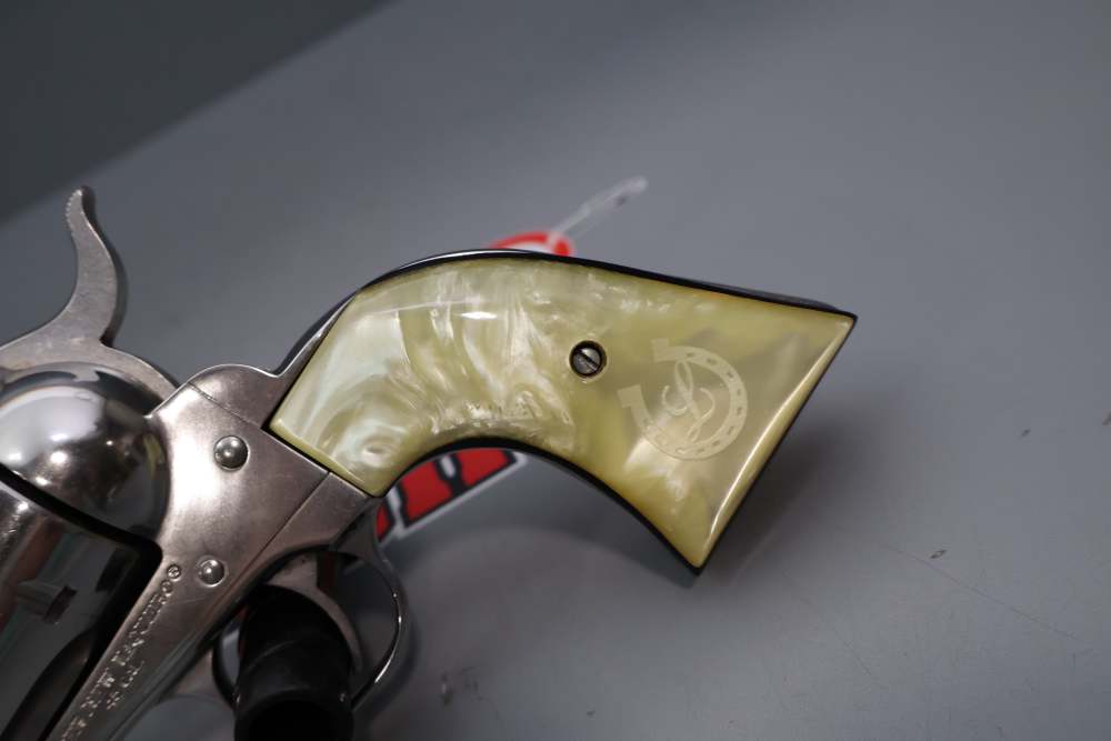 Ruger New Vaquero 5.5" .45 Long Colt w/Case -img-3
