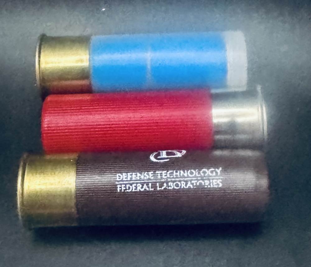 3 New 12 gauge real rare 100 yard  LE/Mil  Flash Bang, Diversionary, Ammo-img-5