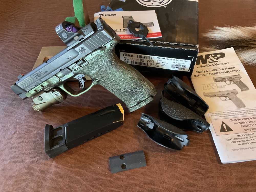 Smith & Wesson M&P2.0 10mm (Custom)   Red Dot, Ported, Light, 4.60" CA.NIB -img-1