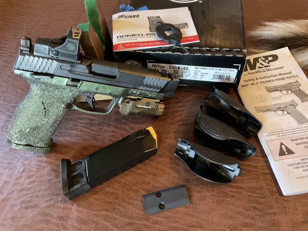 Smith & Wesson M&P2.0 10mm (Custom)   Red Dot, Ported, Light, 4.60" CA.NIB -img-0