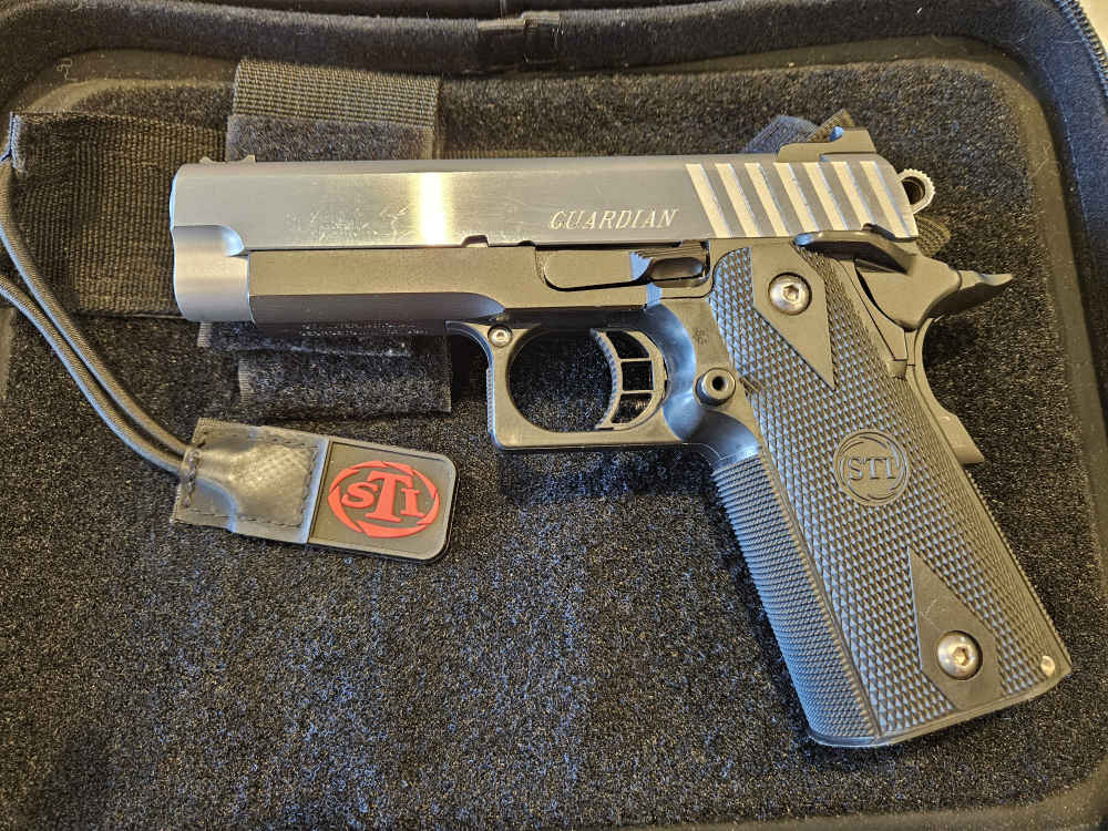 STI Guardian 4" 9mm 2011 with Extras-img-0