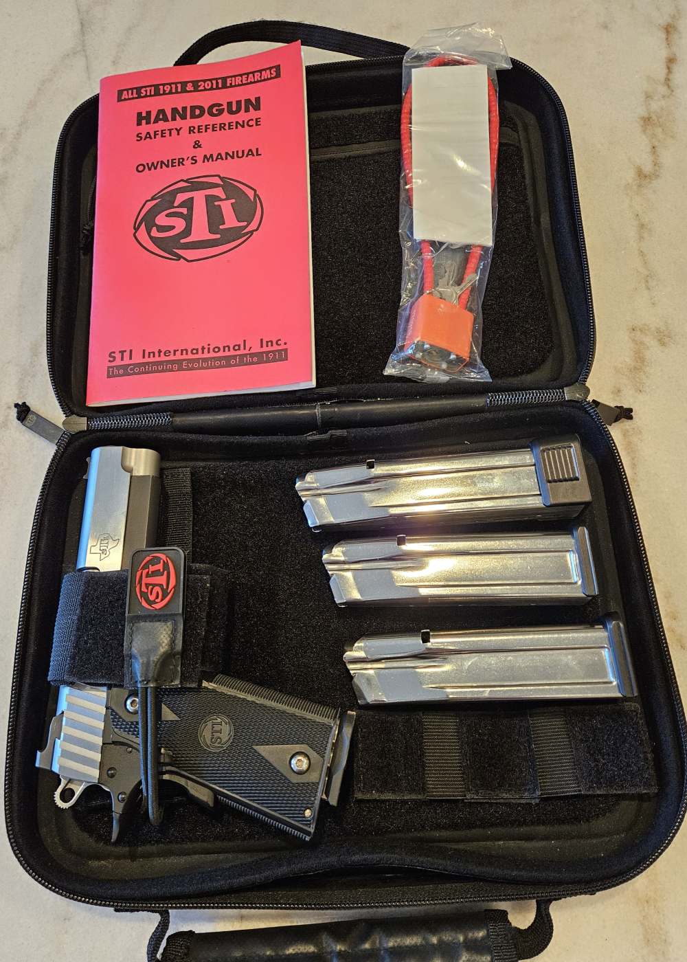 STI Guardian 4" 9mm 2011 with Extras-img-2