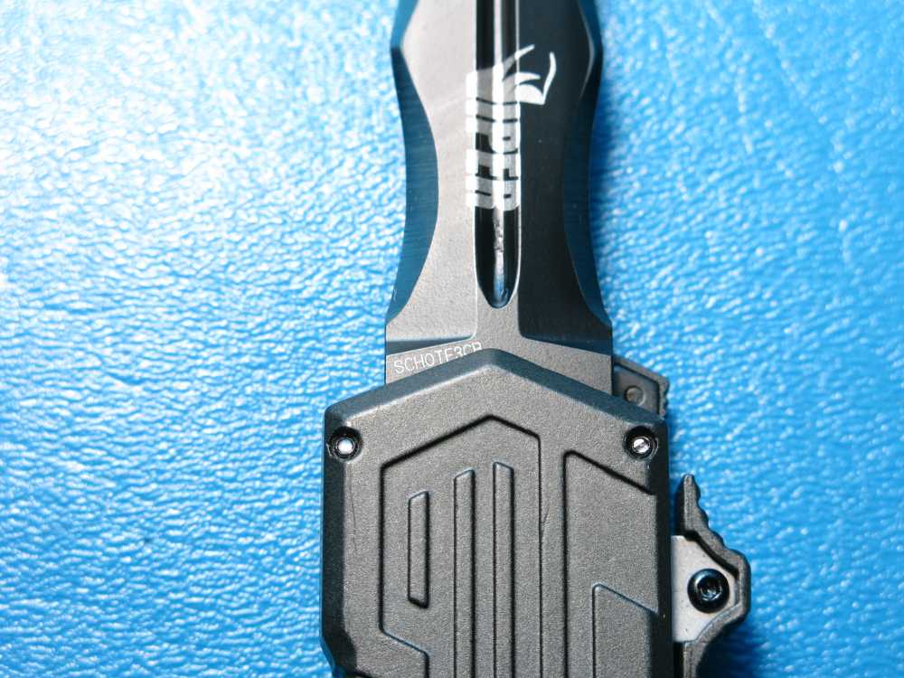 Schrade Viper OTF Assisted Opening Knife Black (3.5" Black) SCHOTF3CB-img-8