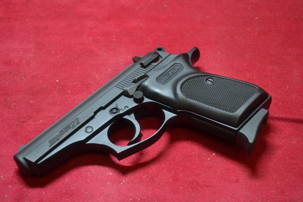 Bersa Thunder22 22LR 3.5"Barrel Used w/Case, Layaway Available.-img-4