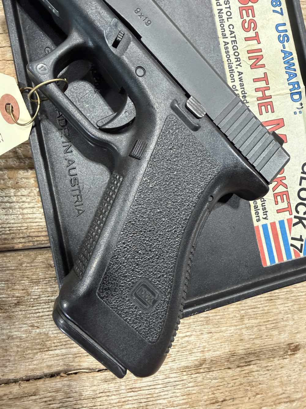 GLOCK 17 GEN2 with original Tupperware Box! Time Capsule! GEN II GLOCK -img-4