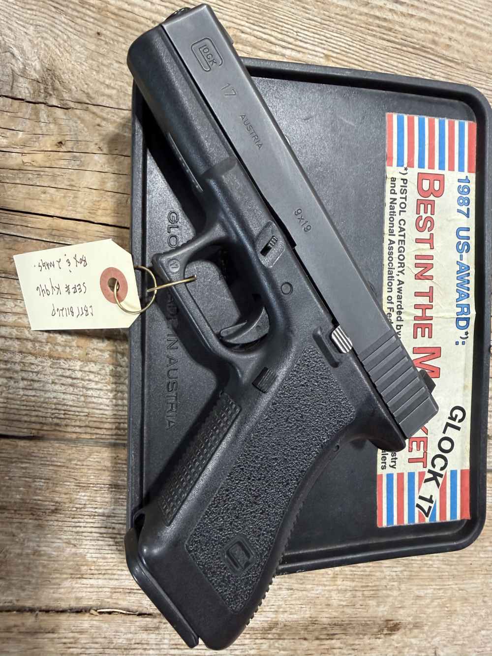 GLOCK 17 GEN2 with original Tupperware Box! Time Capsule! GEN II GLOCK -img-2