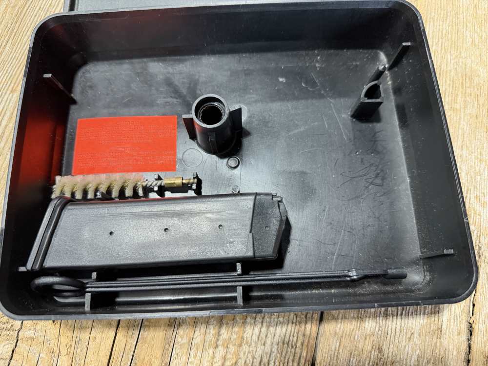 GLOCK 17 GEN2 with original Tupperware Box! Time Capsule! GEN II GLOCK -img-14