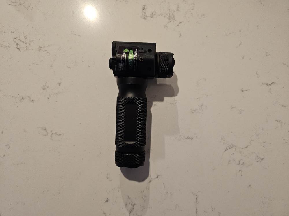 Tactical Vertical Foregrip Light/Laser (GREEN) W/Quick Mount-img-0
