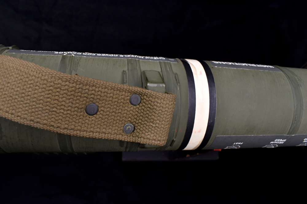 Original U.S. M136 AT4 84mm Anti-Tank Launcher Inert GWOT M163 Anti-Armor-img-29