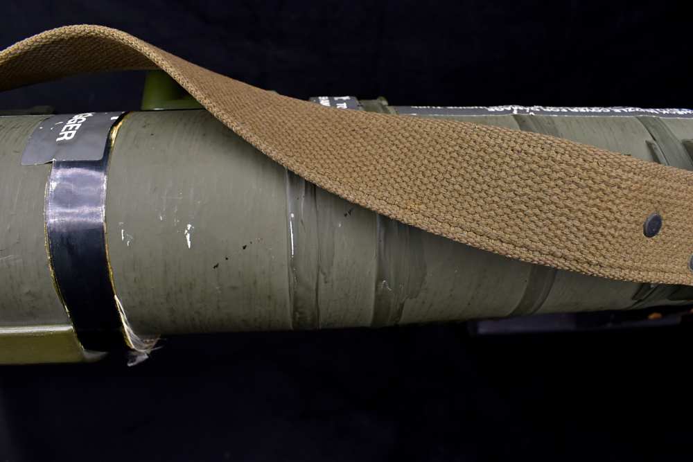 Original U.S. M136 AT4 84mm Anti-Tank Launcher Inert GWOT M163 Anti-Armor-img-28
