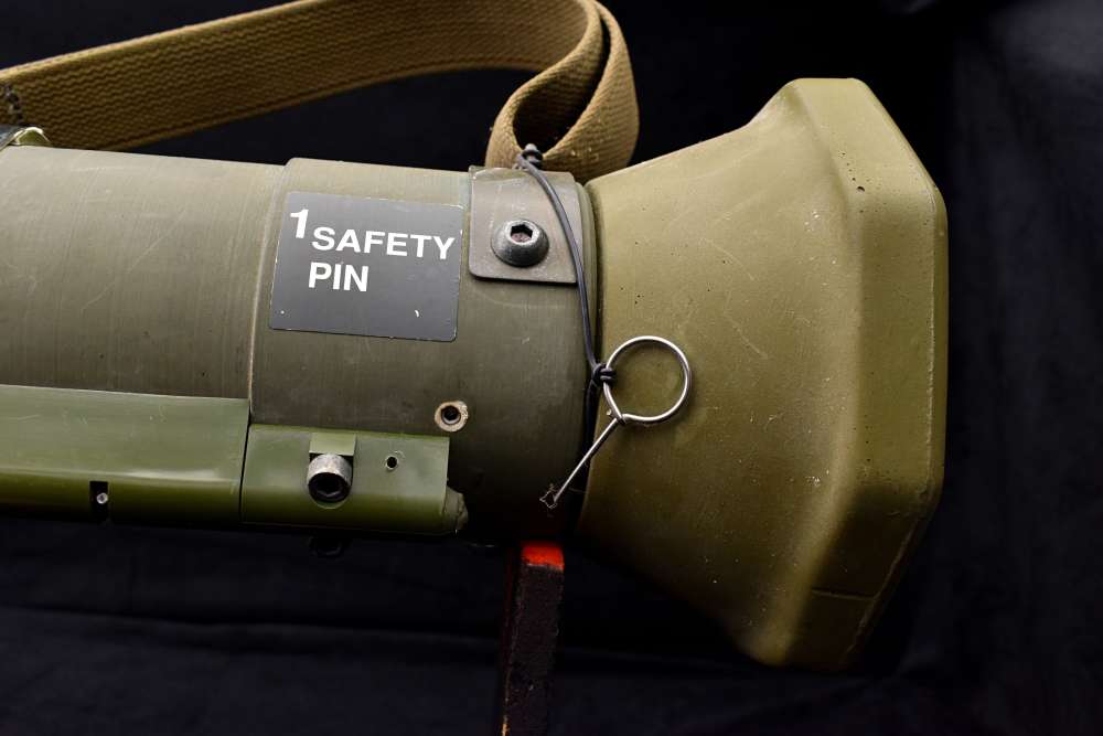 Original U.S. M136 AT4 84mm Anti-Tank Launcher Inert GWOT M163 Anti-Armor-img-36