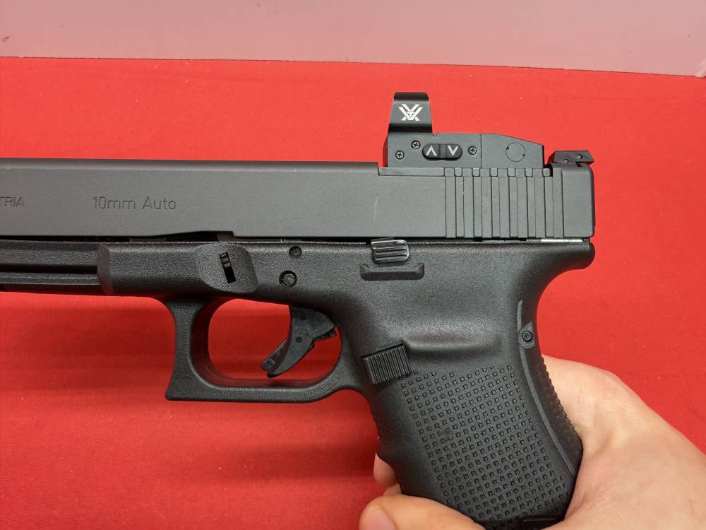 Glock G40 MOS Gen4 10mm Long Slide W/ Vortex Venom-img-16