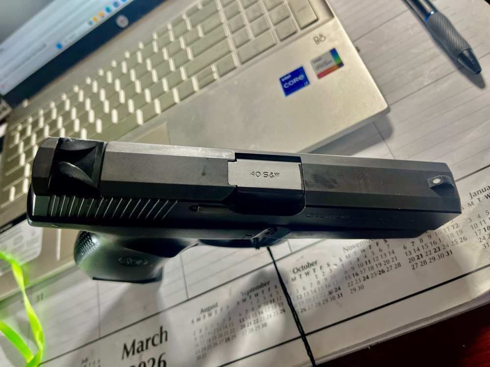 Smith and Wesson SW40C-img-4