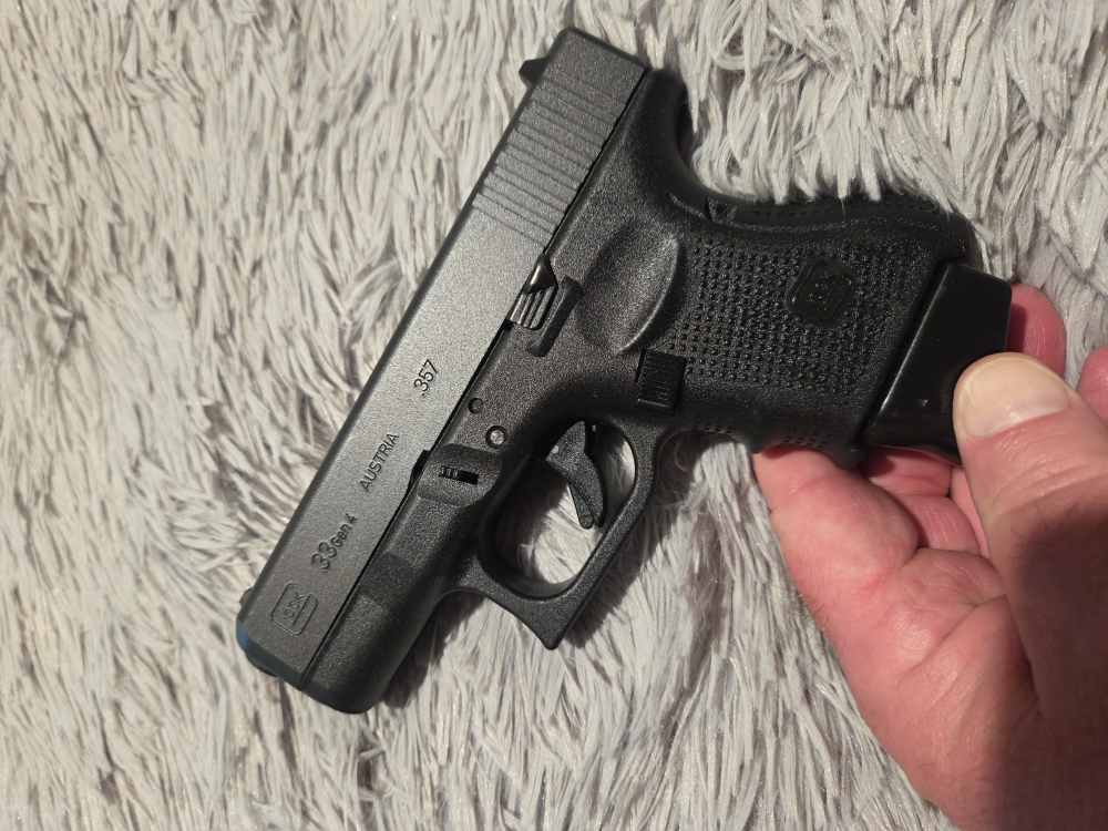 Glock 33 Gen4*In Very Good, "Like New" Condition -img-19