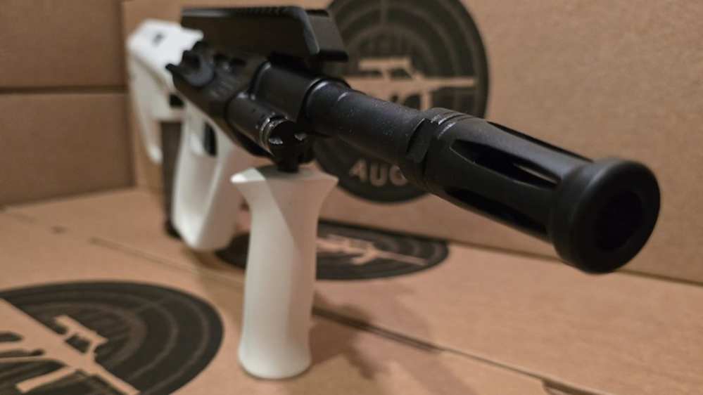 Steyr AUG rifle White-img-10