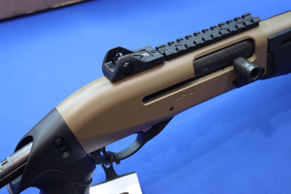 Benelli M2 G1 TACTICAL Shotgun 12GA 18" FDE 2-TONE SA Ghost Ring 11617 M2G1-img-7
