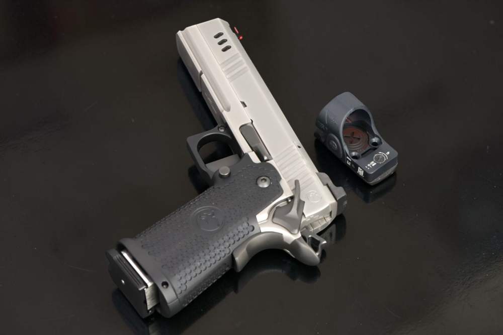 READY TO SHIP. AMBI NIGHTHAWK BOARDROOM BDS9 IOS DOUBLE STACK 9MM 19rds-img-6