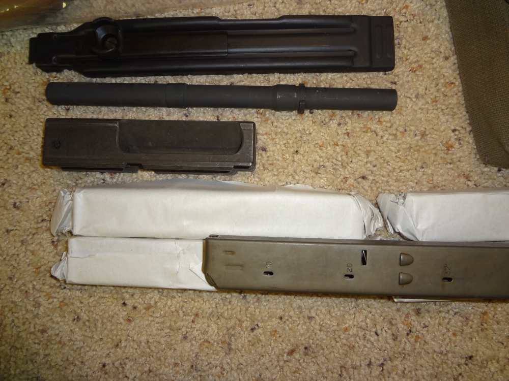 GROUP INDUSTRY HR 4332 UZI, 9MM/45/.22LR EXCELLENT CONDITION AND EXTRAS-img-7