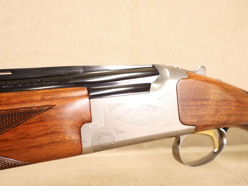 Browning White Lightning 12-Gauge 28" O/U 3" Vent Rib Shotgun Engraved-img-18