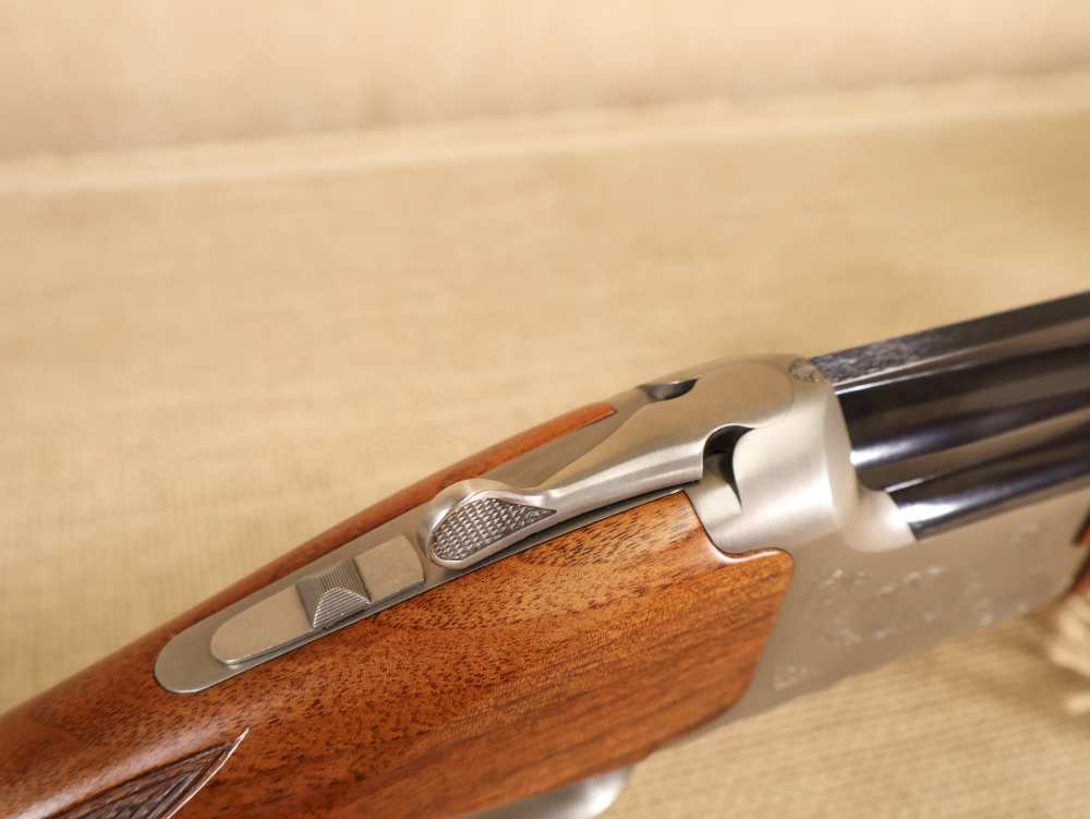 Browning White Lightning 12-Gauge 28" O/U 3" Vent Rib Shotgun Engraved-img-12