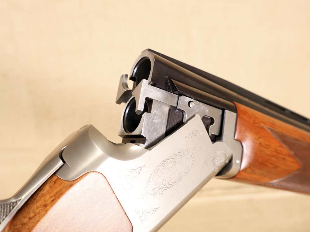 Browning White Lightning 12-Gauge 28" O/U 3" Vent Rib Shotgun Engraved-img-30