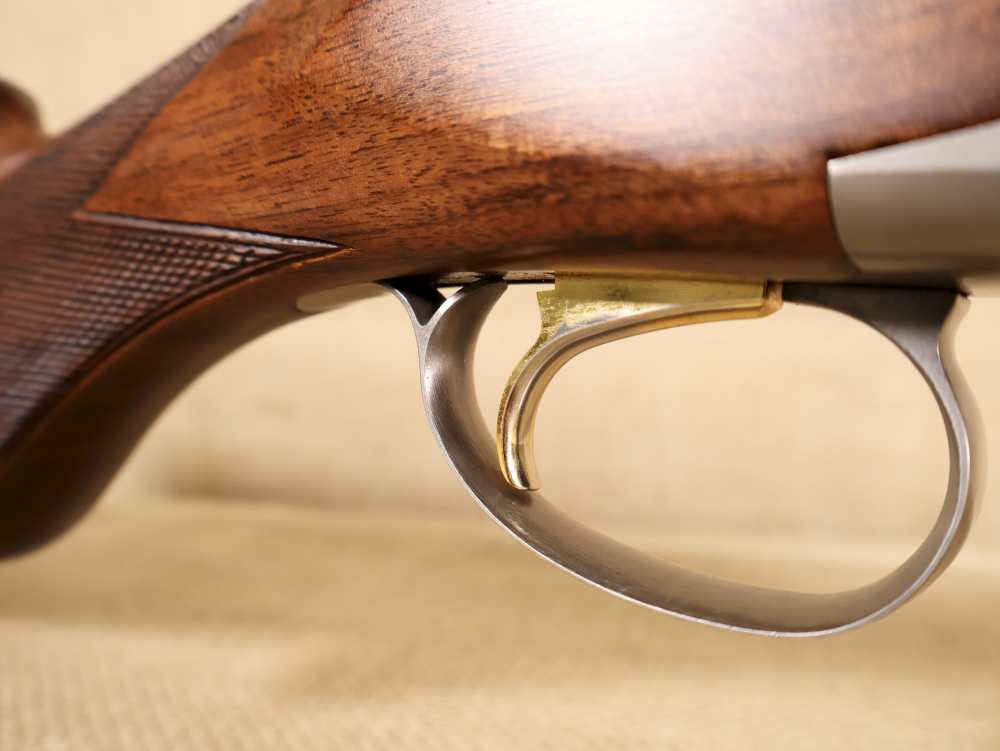 Browning White Lightning 12-Gauge 28" O/U 3" Vent Rib Shotgun Engraved-img-11