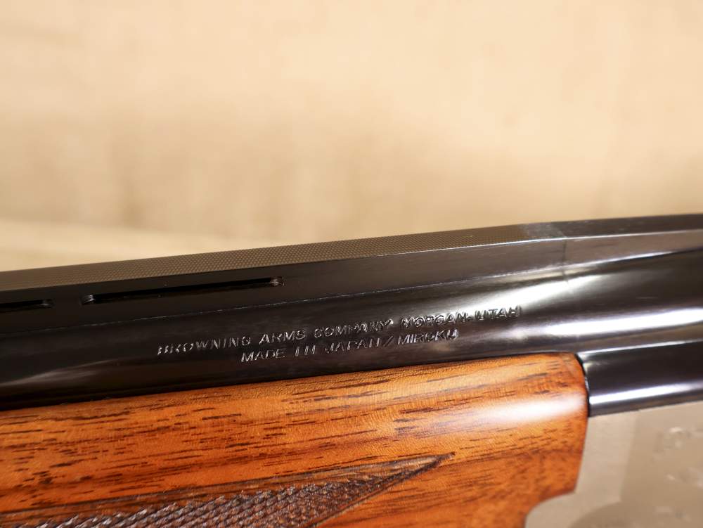 Browning White Lightning 12-Gauge 28" O/U 3" Vent Rib Shotgun Engraved-img-21
