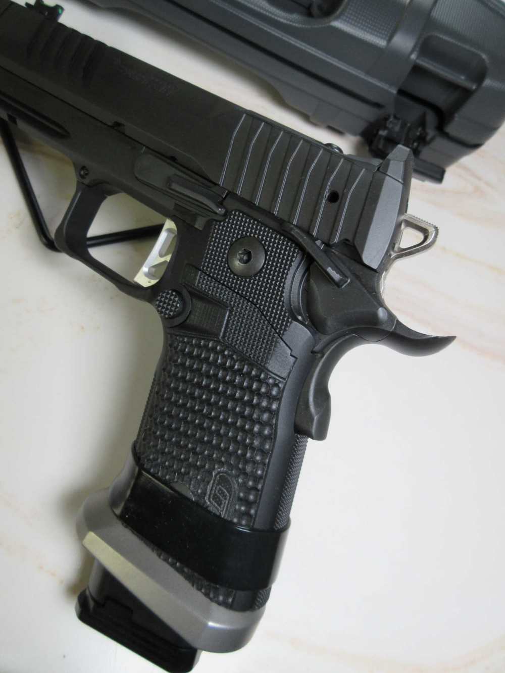 SIG SAUER P211-GTO 9mm Mach30 Compensator optic ready 2-21rd & 1-23rd mags-img-3