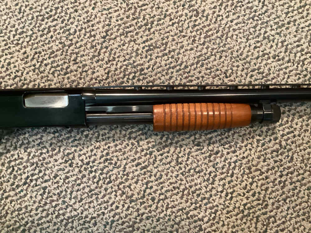 Winchester Model 120, 12 Gauge Pump, Vent Rib.-img-2