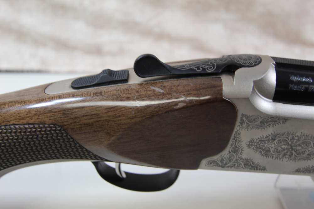 Tri-Star upland hunter 12 ga  over/under 28" vr  barrel 3" chamber mod/ic -img-1
