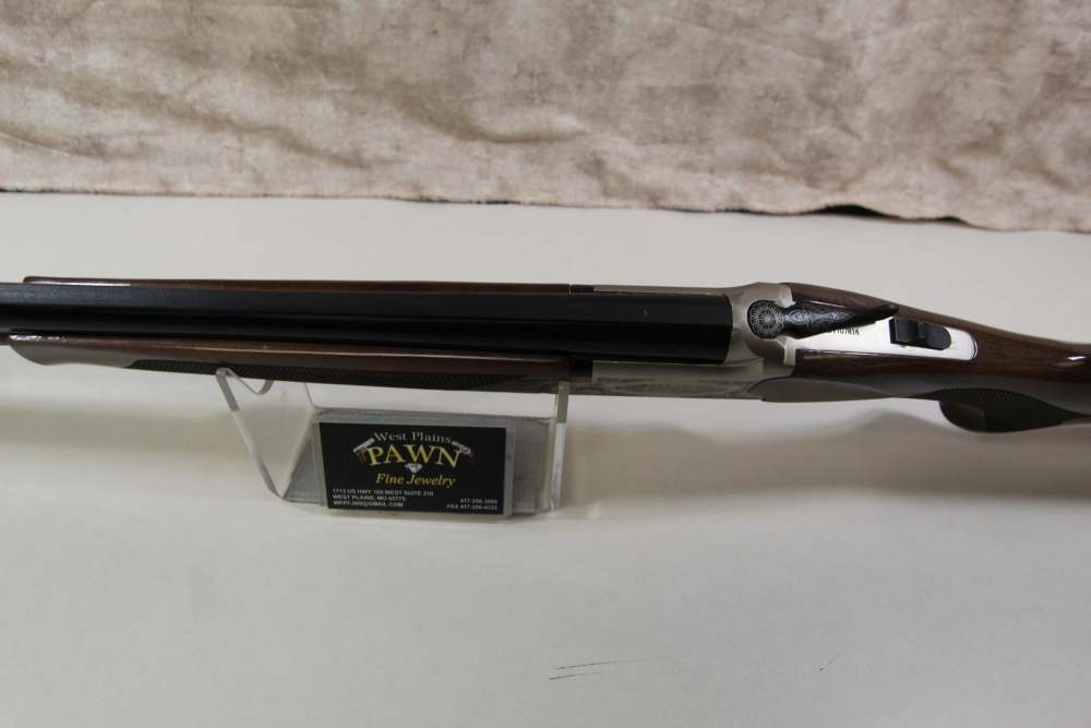 Tri-Star upland hunter 12 ga  over/under 28" vr  barrel 3" chamber mod/ic -img-9