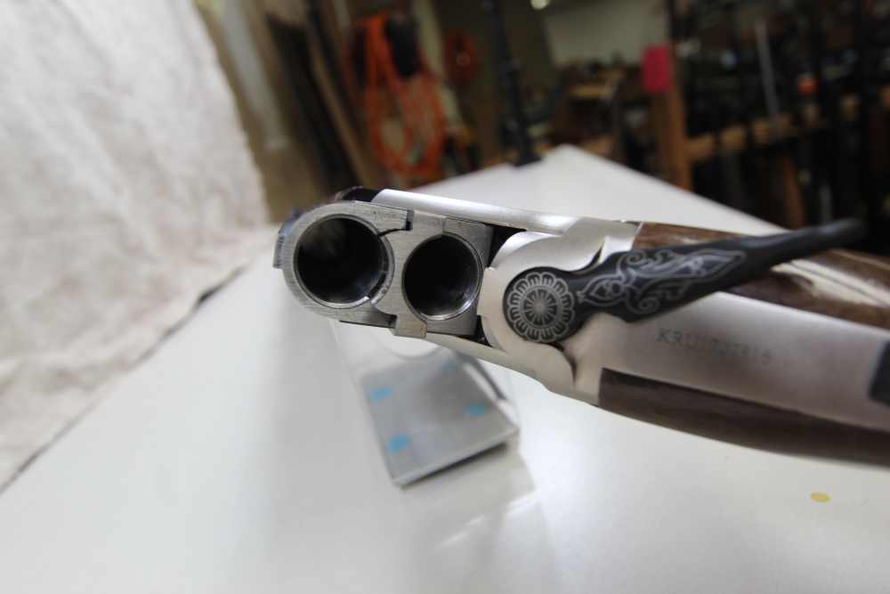Tri-Star upland hunter 12 ga  over/under 28" vr  barrel 3" chamber mod/ic -img-14