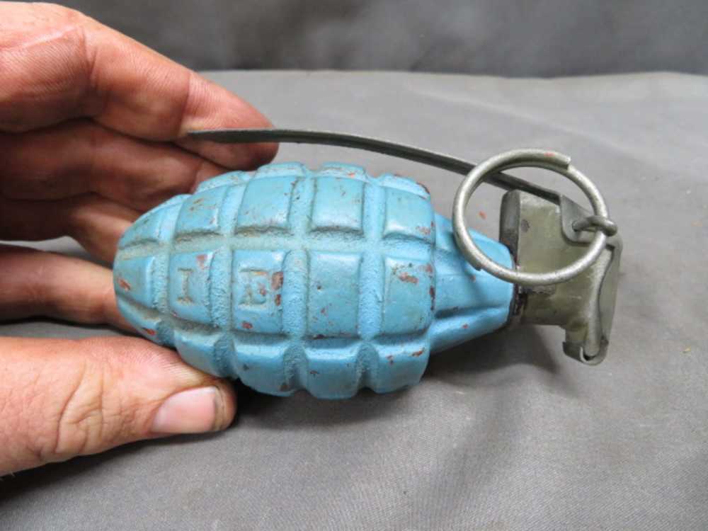 WWII-KOREAN WAR ERA US M21 PRACTICE TRAINING GRENADE-NICE PAINT-img-0