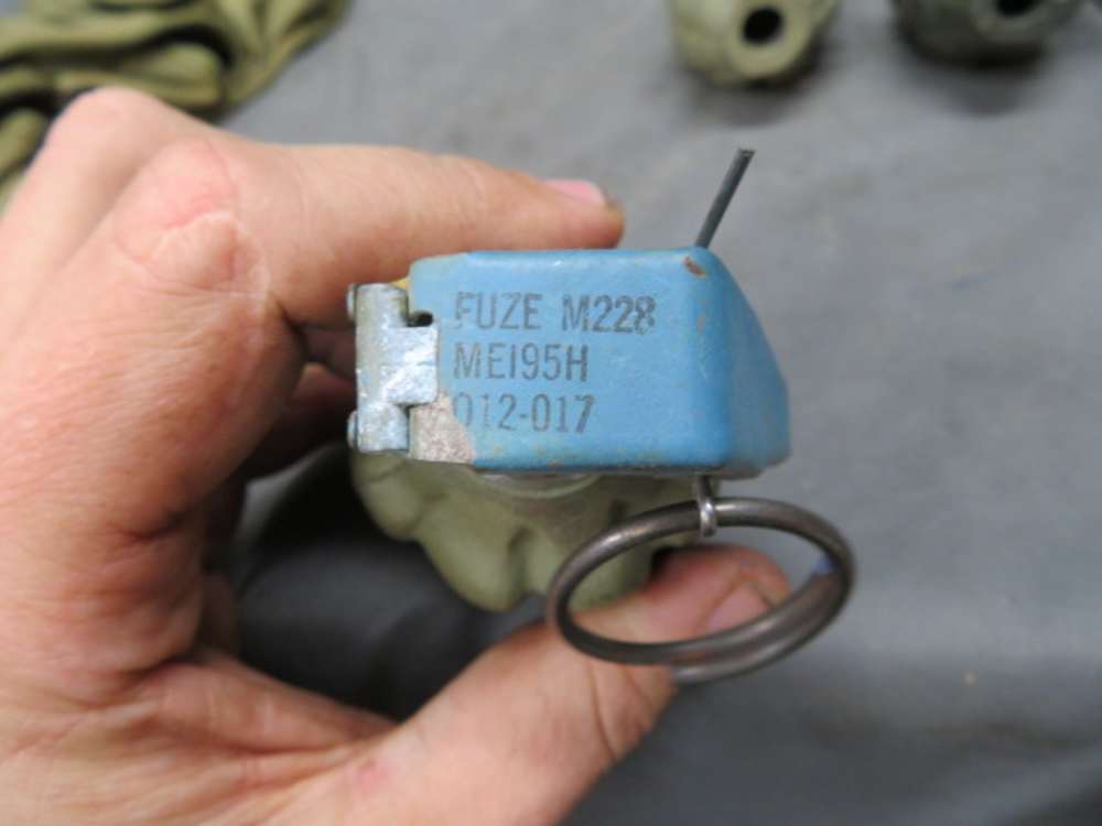 LOT OF 3 WWII US MK 2 STYLE DUMMY GRENADES W/ CARRIER-img-5